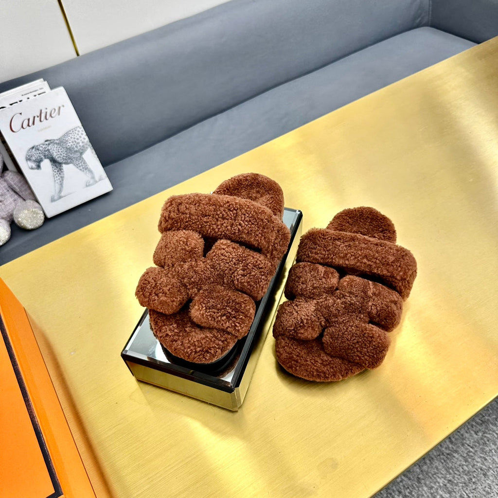 Hermes Chypre Sandal in Umber Brown Shearling