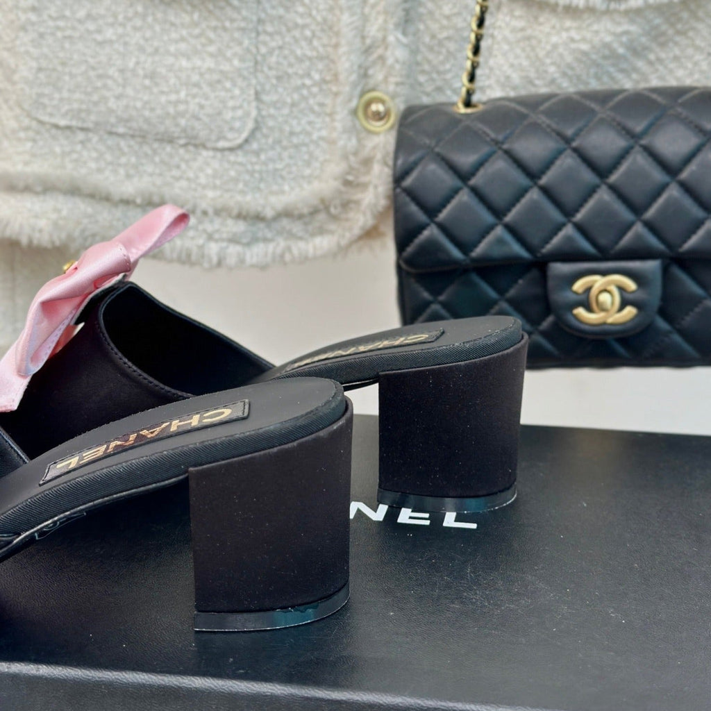 Chanel Double Big Bow High Heels Sheepskin Light Pink / Black
