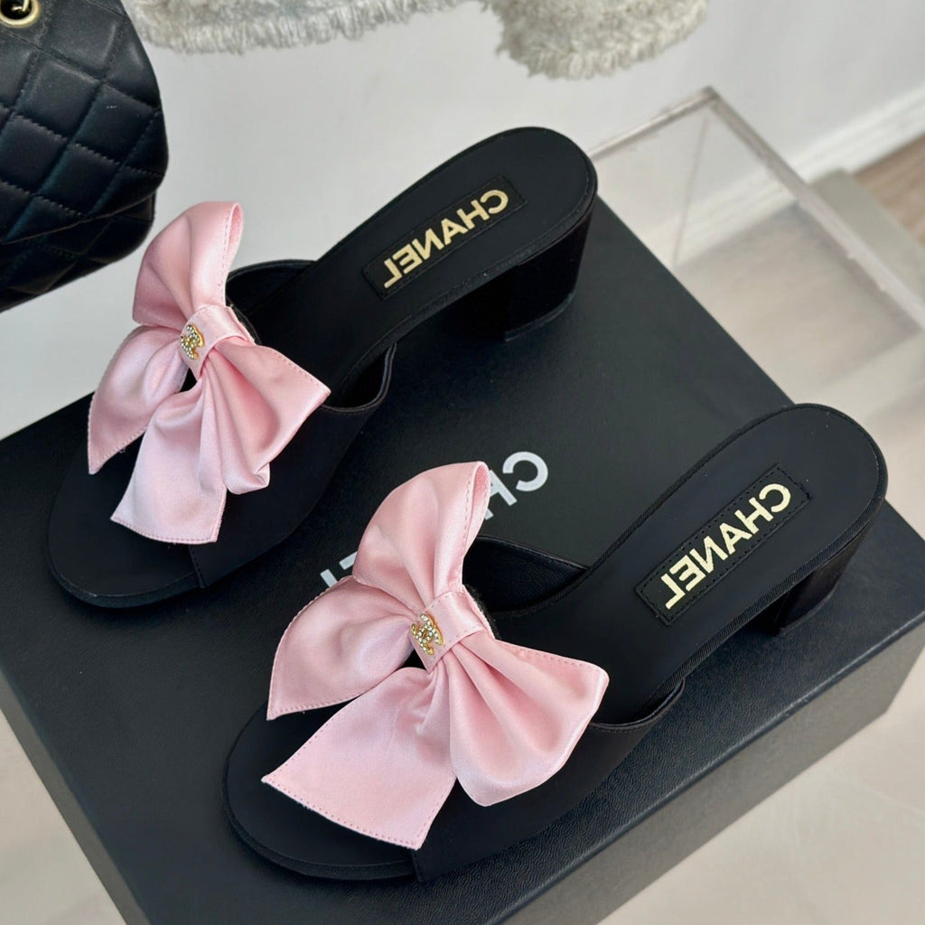 Chanel Double Big Bow High Heels Sheepskin Light Pink / Black