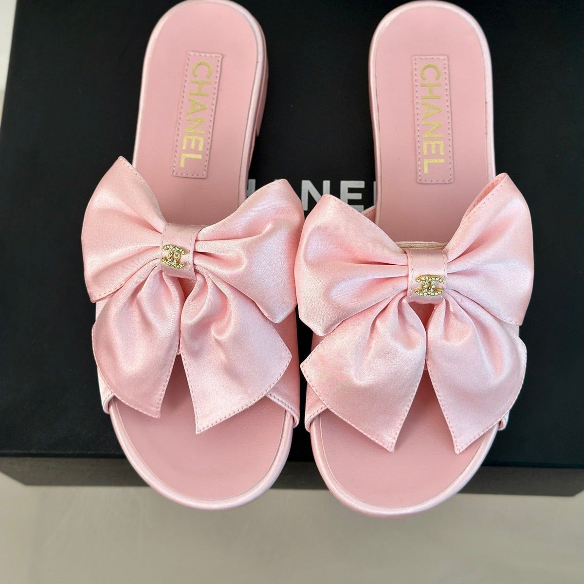 Chanel Double Big Bow Flat Sandals Sheepskin Light Pink