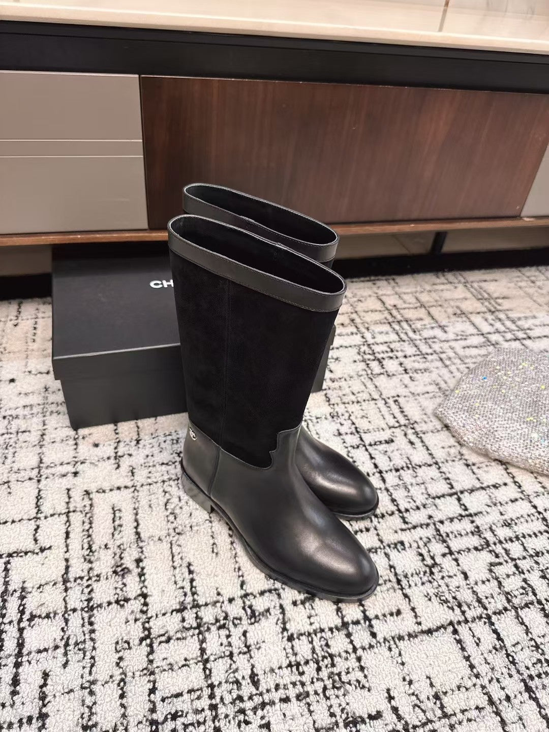 Chanel Boots in Black Suede and Calfskin 393518