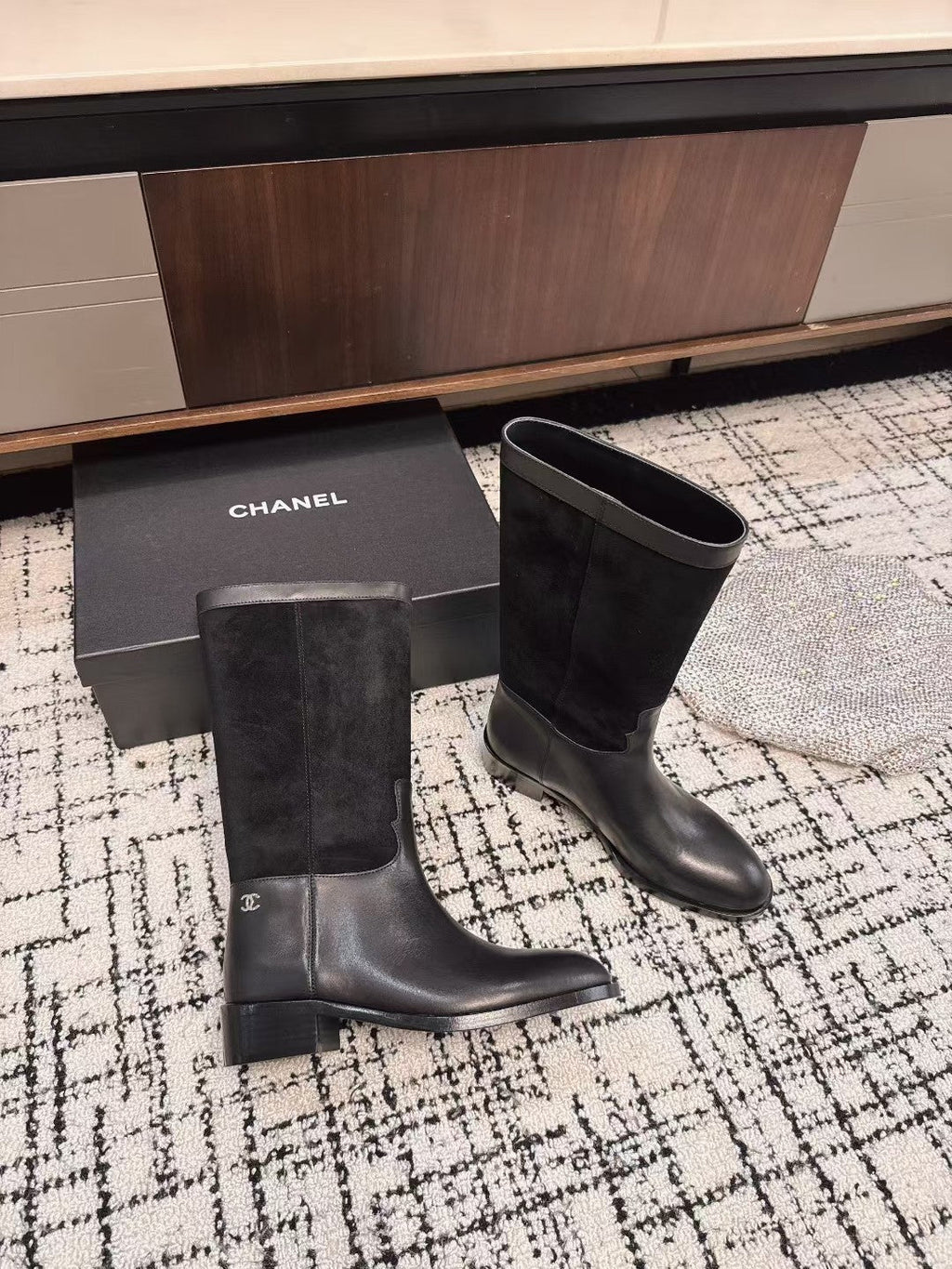 Chanel Boots in Black Suede and Calfskin 393518