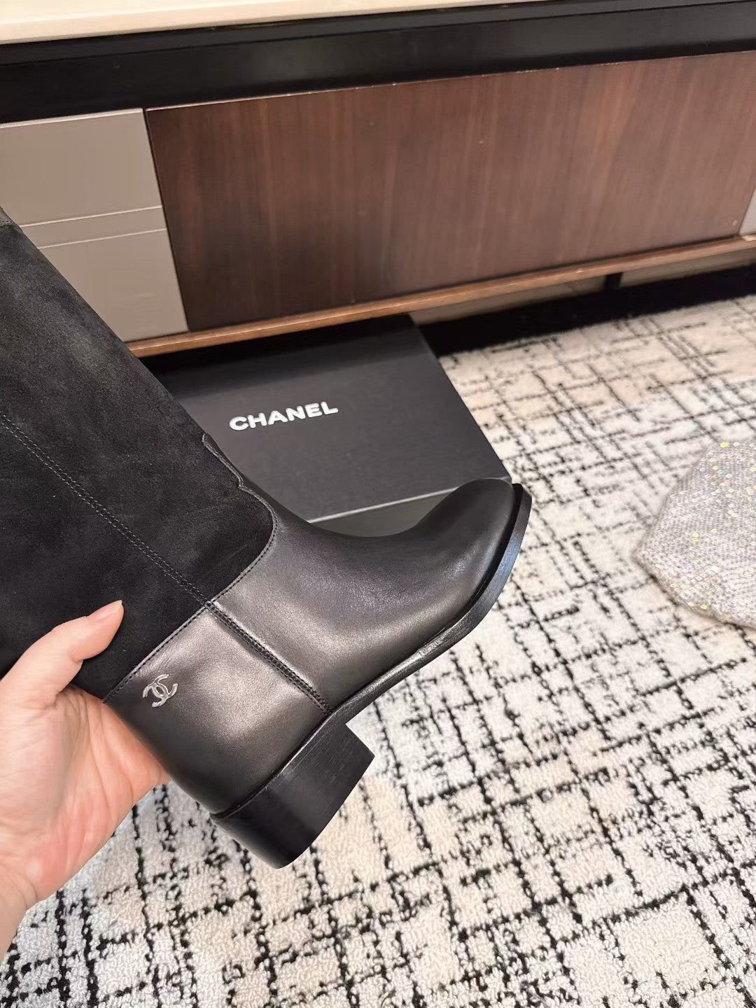 Chanel Boots in Black Suede and Calfskin 393518