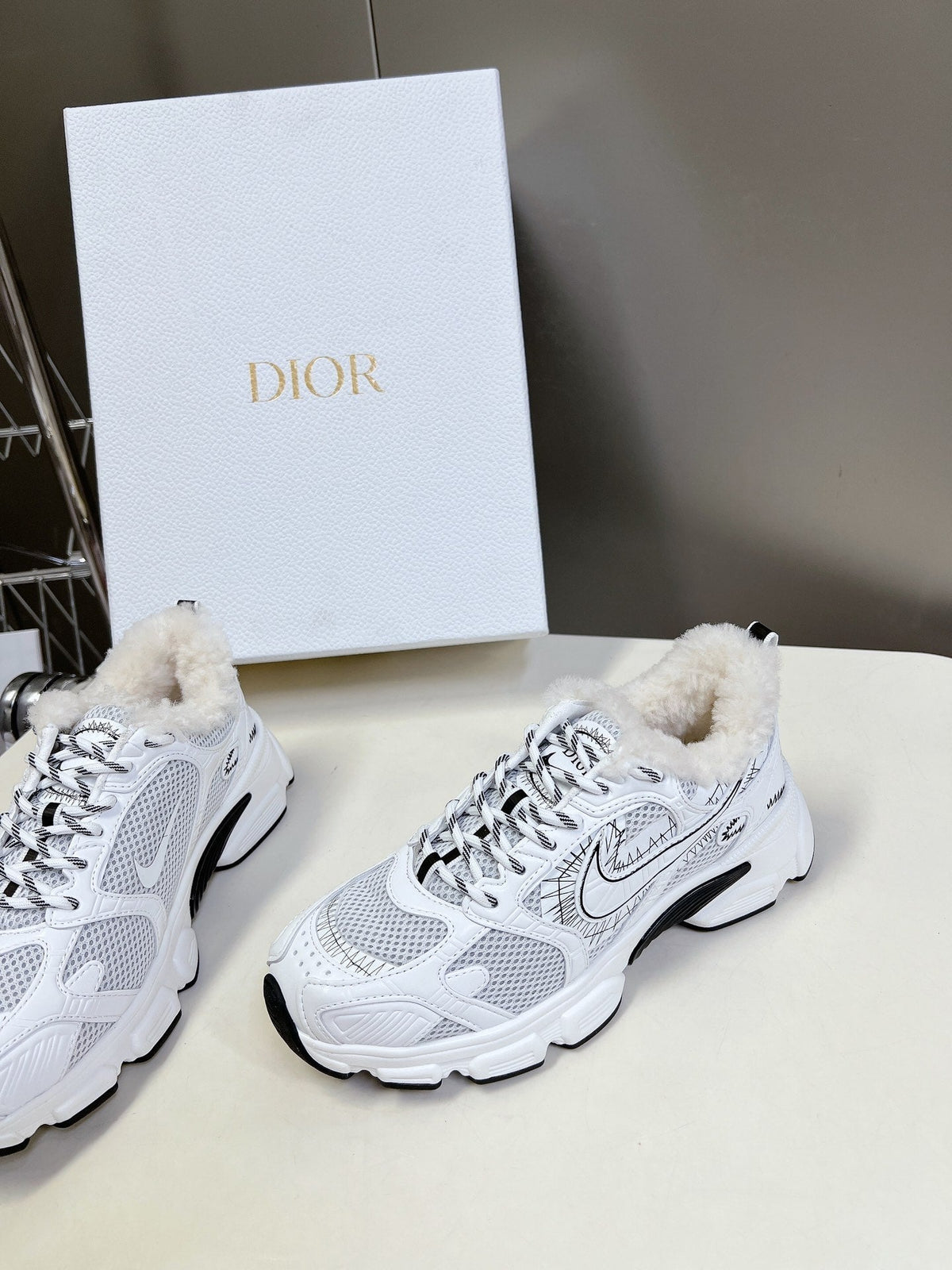Dior Chrono Sneaker 25S in White Lambskin and Mesh Fabric Style 2