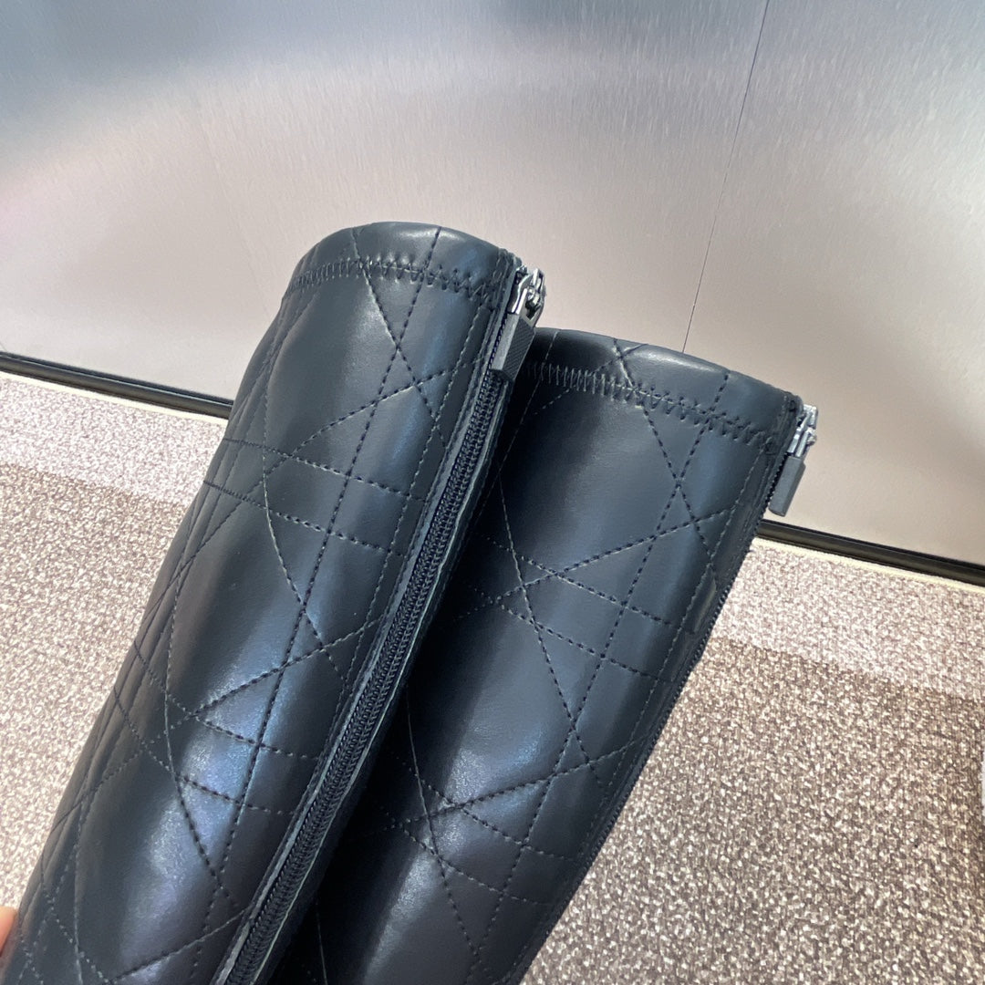 Dior 25S D-Shadow Couture Series Boots 90mm in Black Calfskin