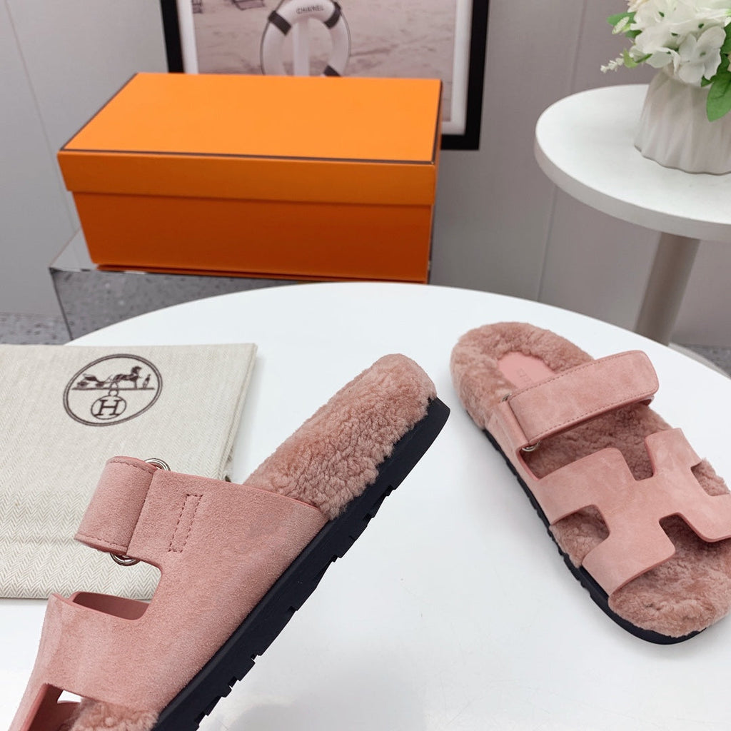Hermes Chypre Sandal Pink Shearling Insole Pink Velvet Leather Lining