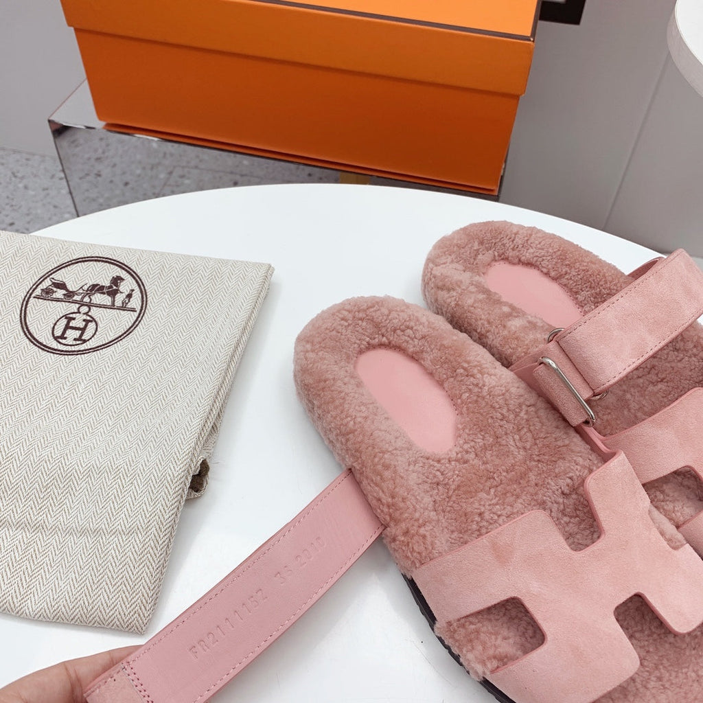 Hermes Chypre Sandal Pink Shearling Insole Pink Velvet Leather Lining